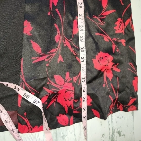 Nottibianche Robe SIZE Small Black & Red Floral EUC - Picture 12 of 13